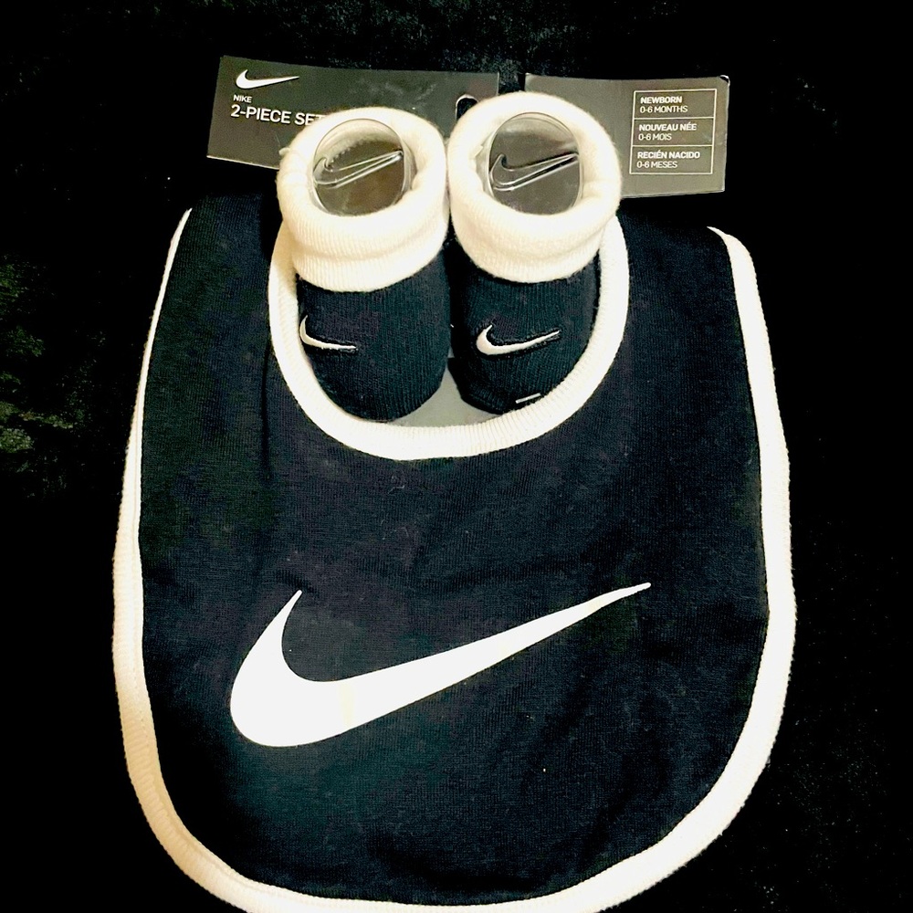 Baby bib and shoe